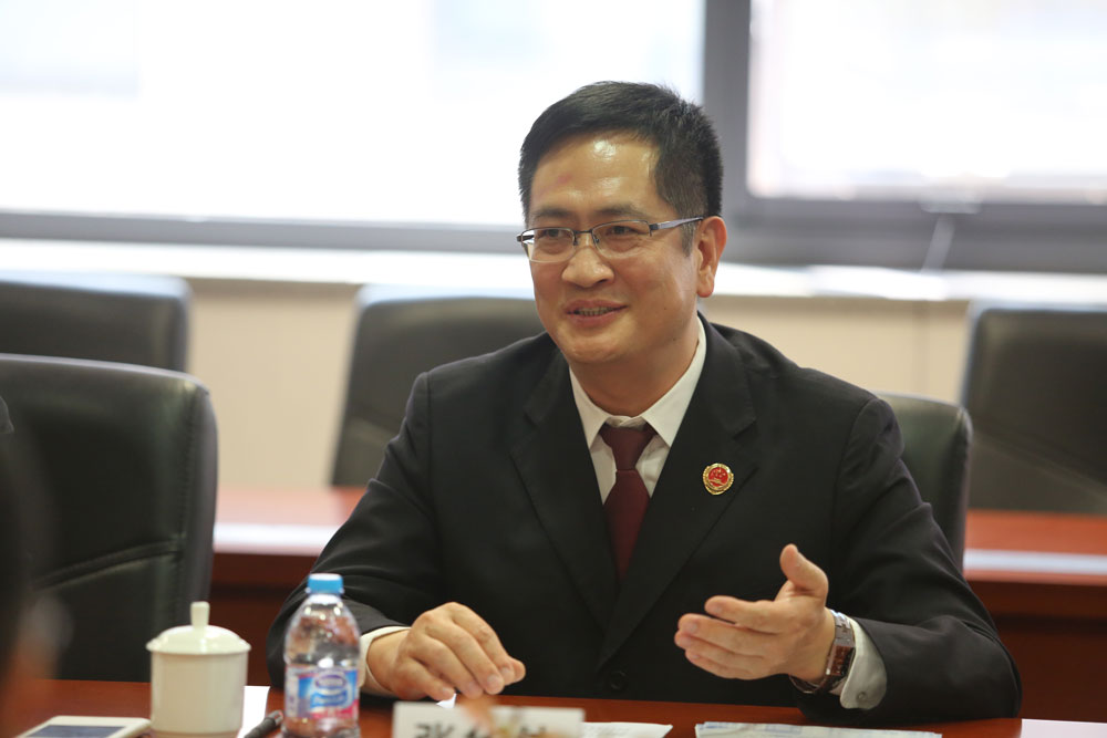 张华伟副检察长代表海淀检察院与航天信息股份有限公司签订《检企共建