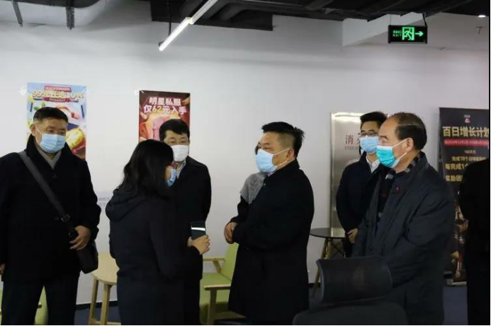 疫情防控 复工复产双管齐下——花园路街道办事处联合北航社区对辖区科技园区疫情防控工作开展专项检查284.png