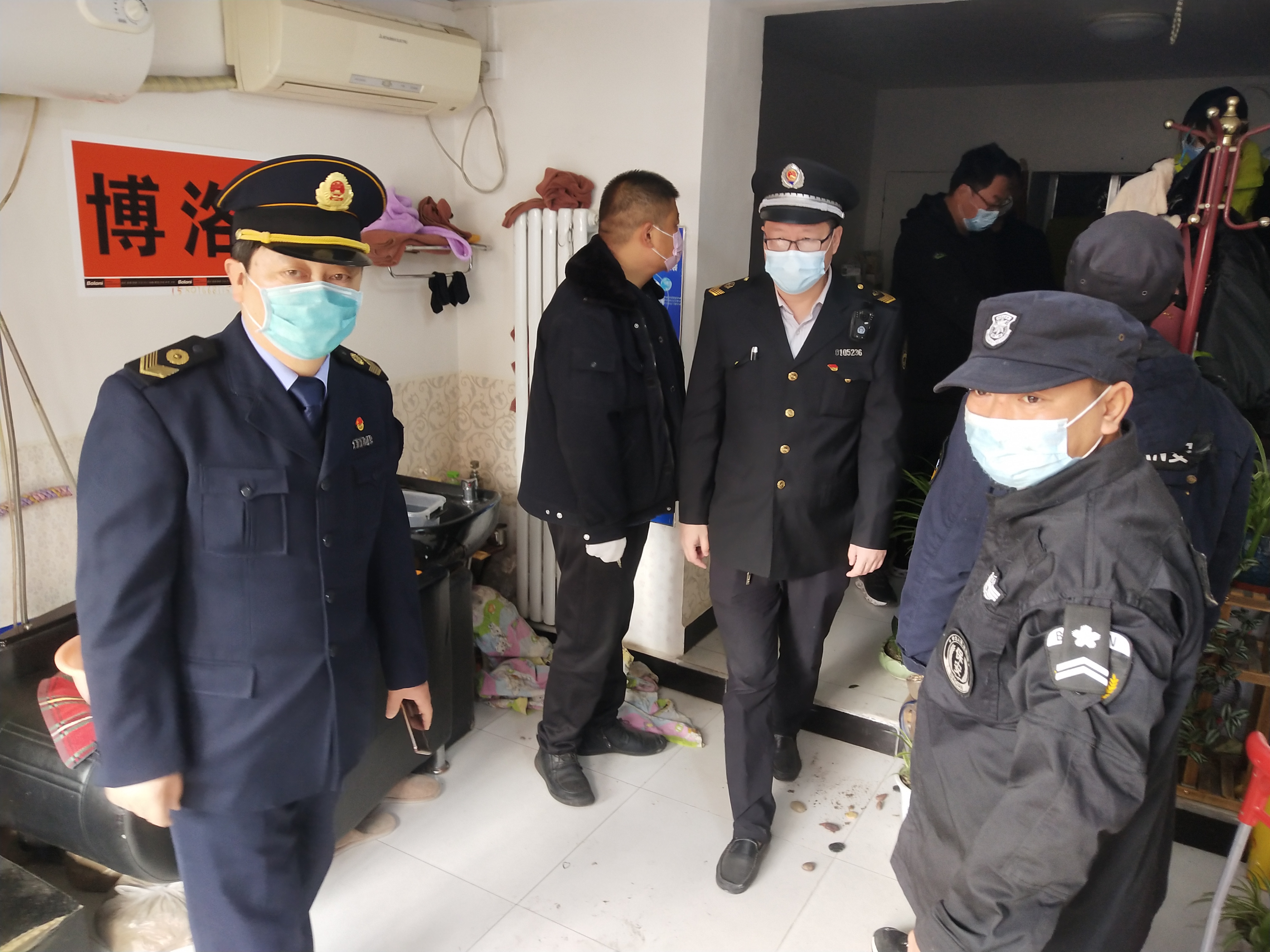 海淀卫生监督：继续开展辖区内美发场所疫情期复工监督指导5.jpg